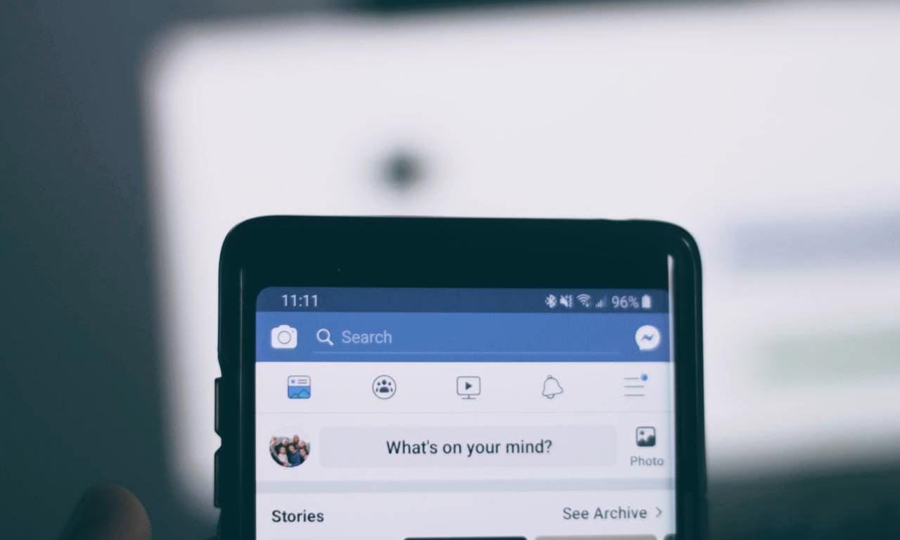 Facebook: come attivare la modalità scura
